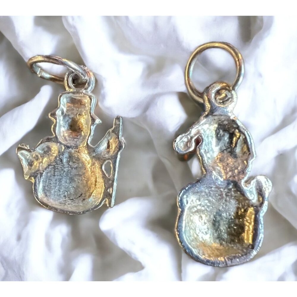 Pair Of Festive Snowman Charms With Enamel Details & Rings For Christmas Jewelry - Picture 2 of 10